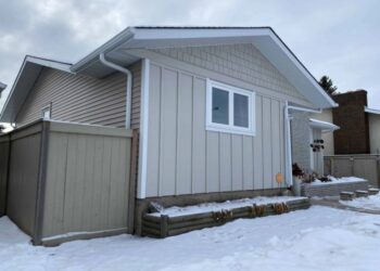 Hardie Cobblestone Renovation — Blue Jay Exterior Renovations